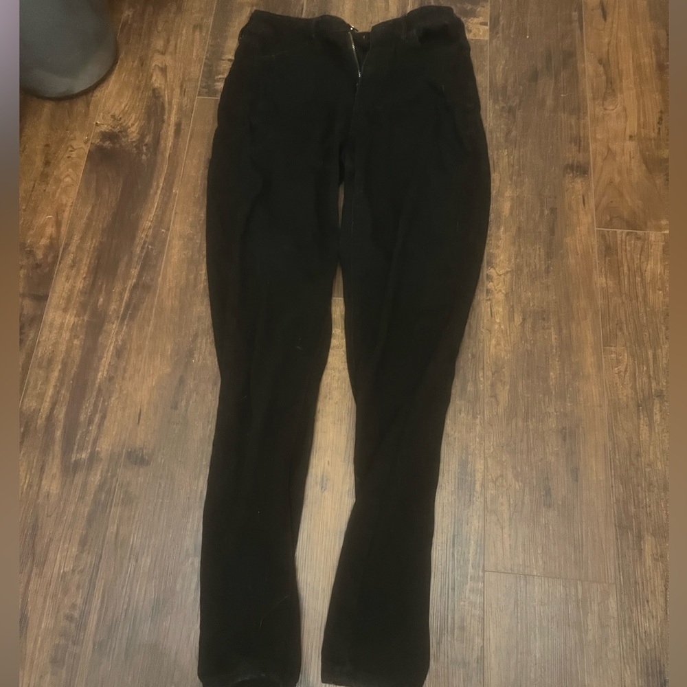Black skinny jeans